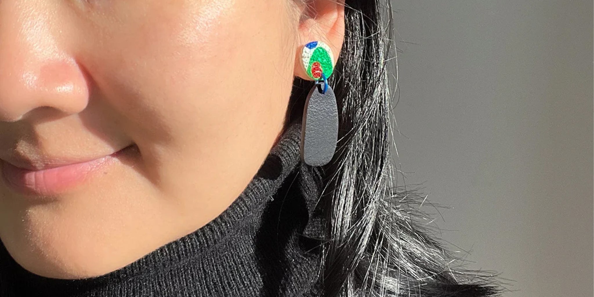 Micro Drop Earrings - black