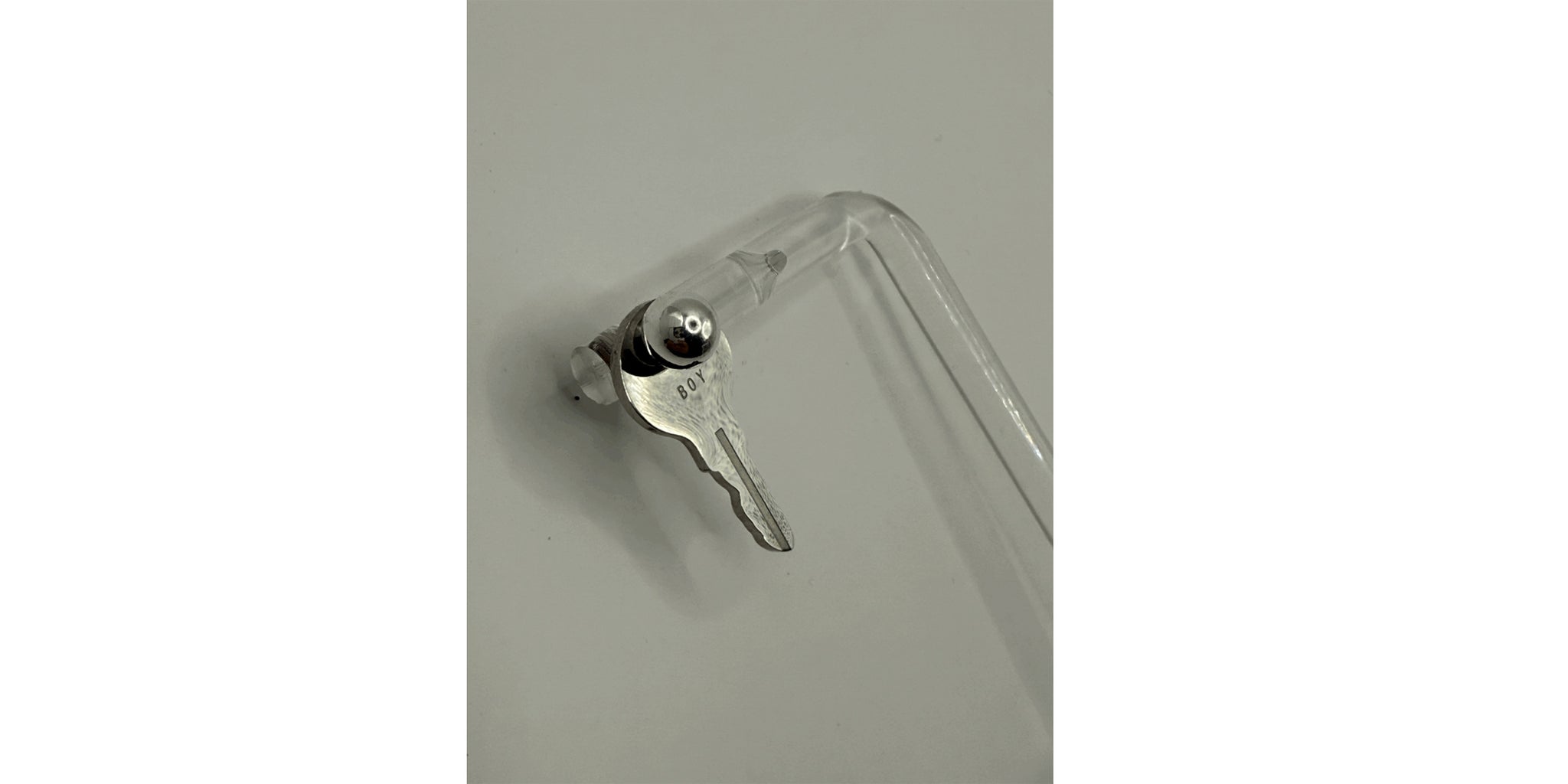 Mini BOY Key earring - gold - single
