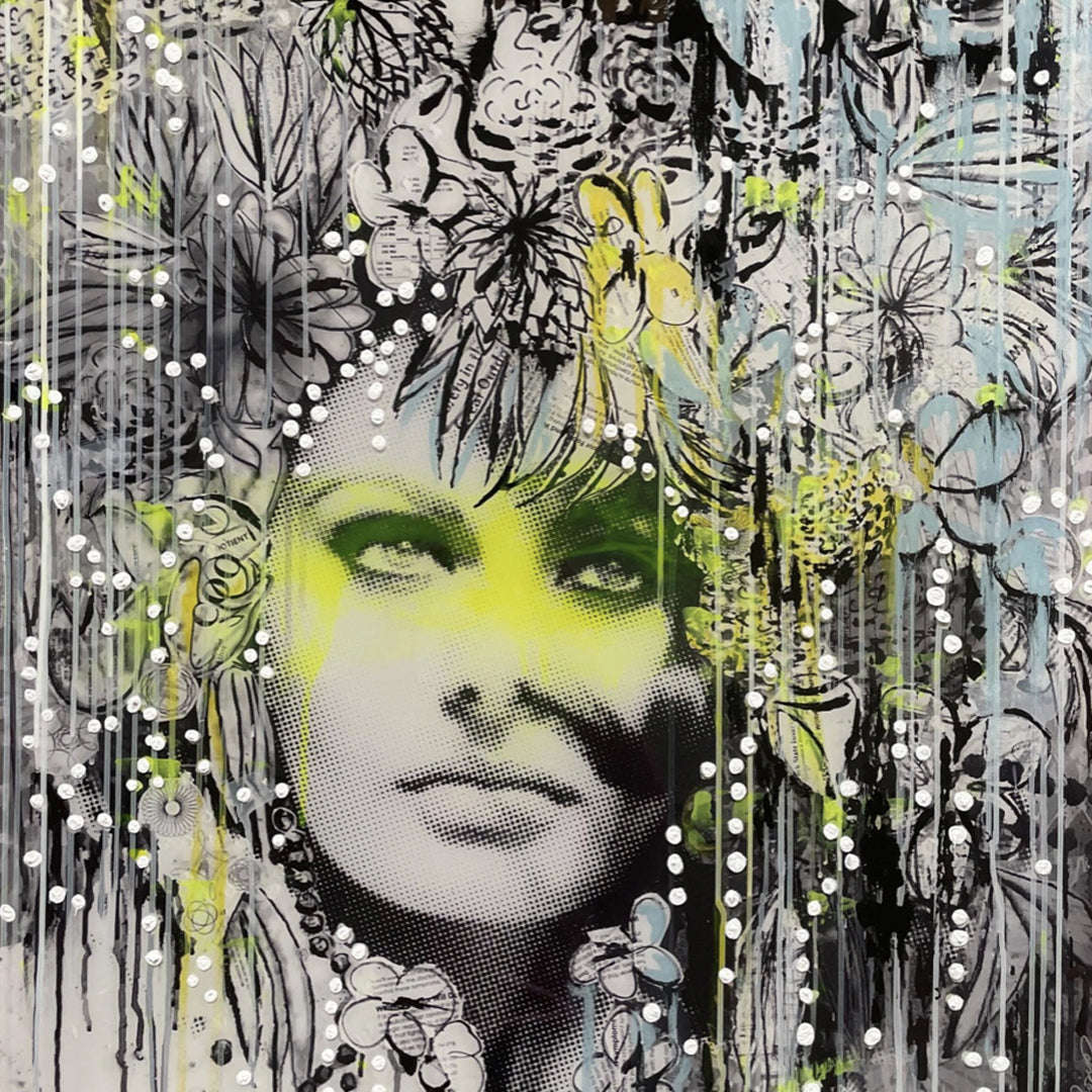 SOPHIA YELLOW LIGHT SCULPTURE