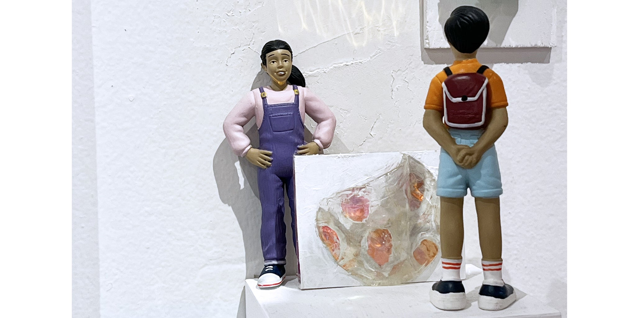 SMALL IRIDESCENT BLOB