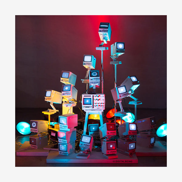ART - DIGITAL BEING: TV BEING 006 + 009 WITH TRAFFIC LIGHTS